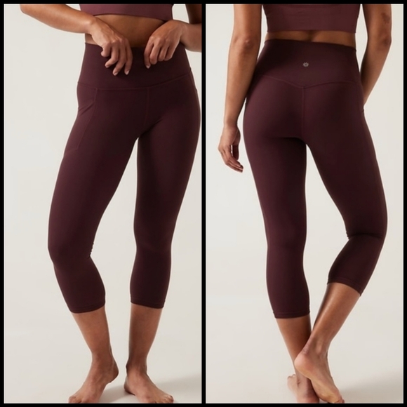 Athleta Pants - EUC Athleta Salutation Stash Pocket II Capri Leggings in Spiced Cabernet